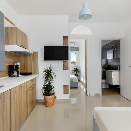 Newly Built Season Guest house 4*