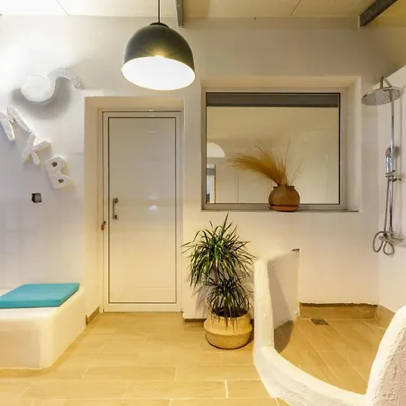 Newly Built Season Guest house Nea Silata