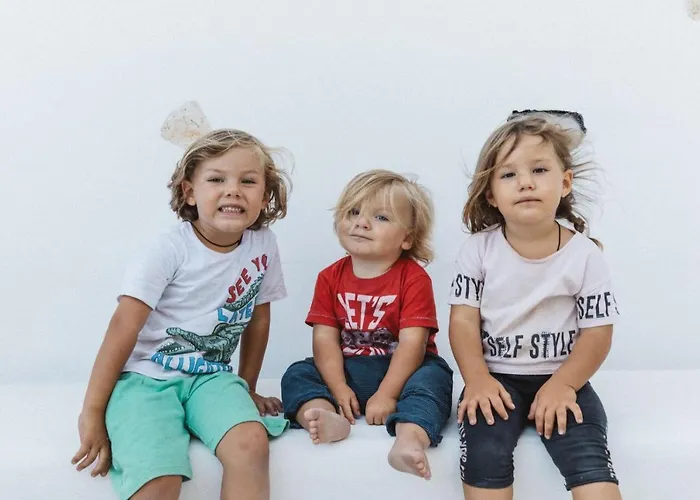 Newly Built Season Pensjonat Nea Silata